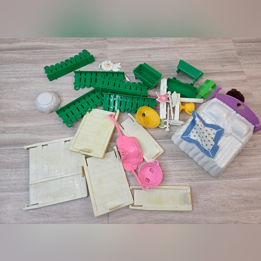 Vintage My Little Pony Stable Play Set Pieces